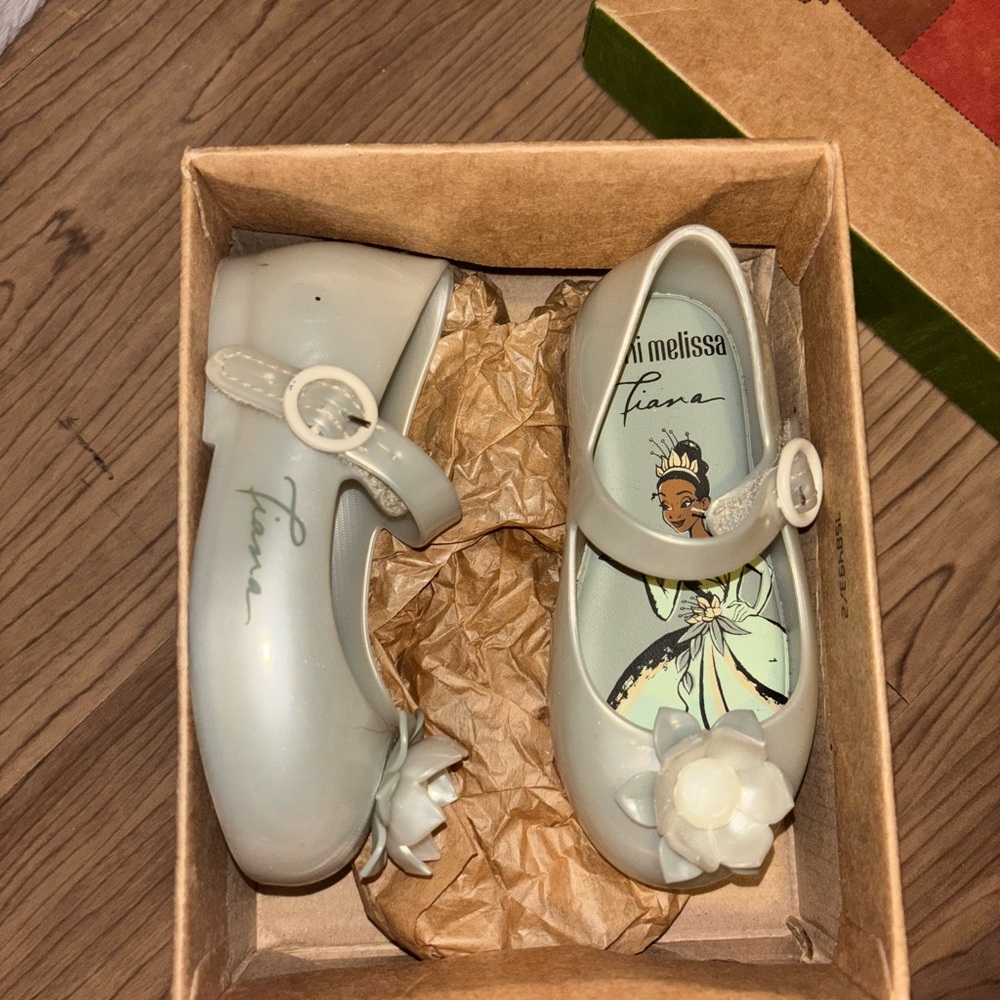 Mini Melissa Kids' Shoes - Cream